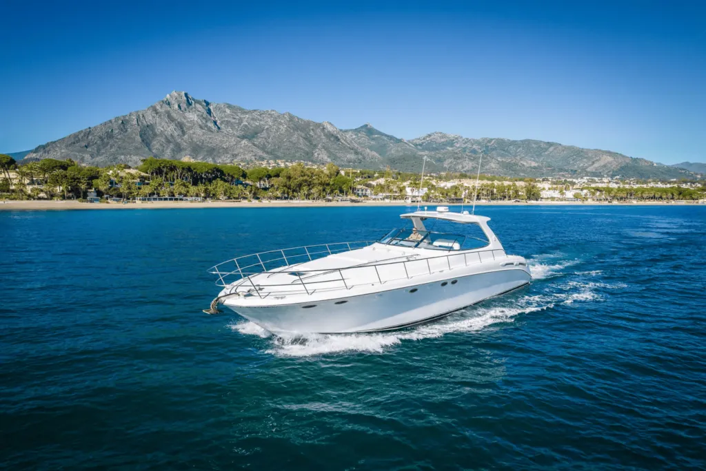 Yate marbella Funtaseacharter