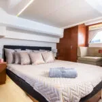 la brisa prestige Interior Yate en Puerto Banus