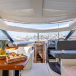 la brisa prestige Embarcación situada en marbella